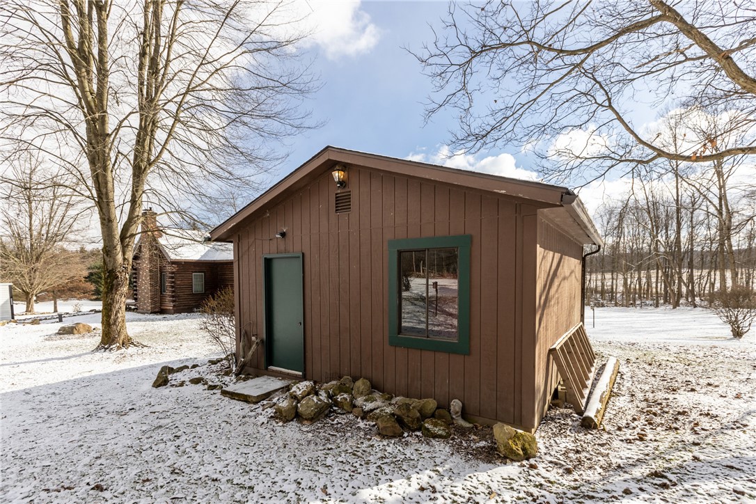 828 Clintonville Rd