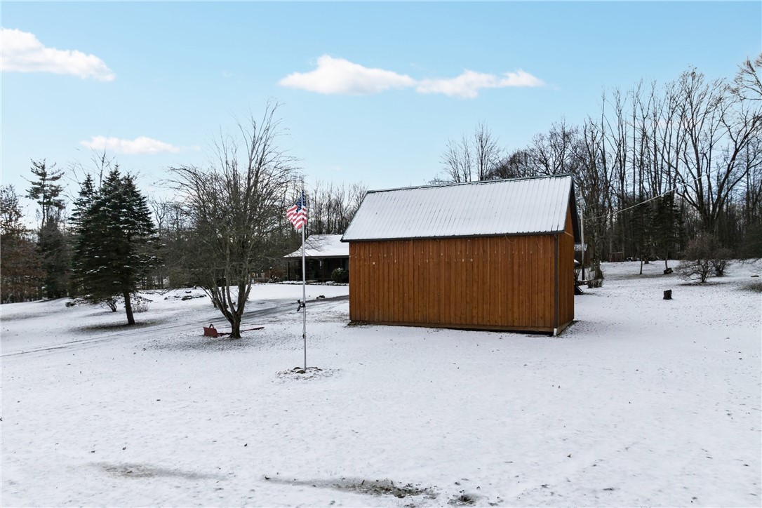 828 Clintonville Rd