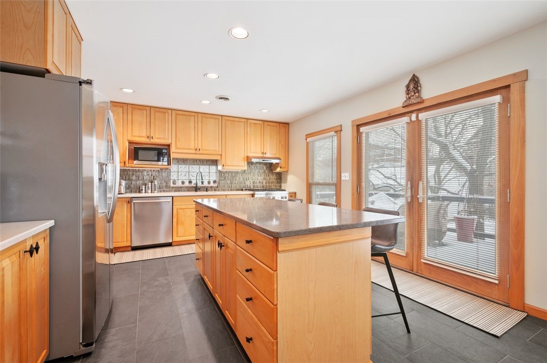 354 LeHigh Ave