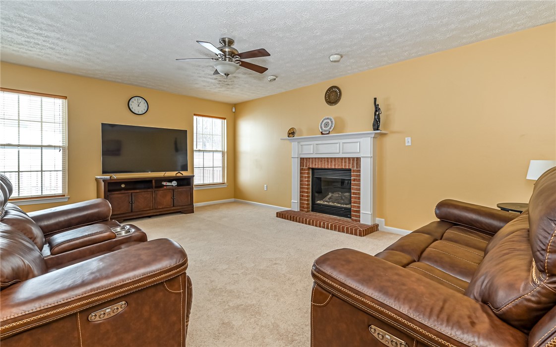 612 Meghan Ct