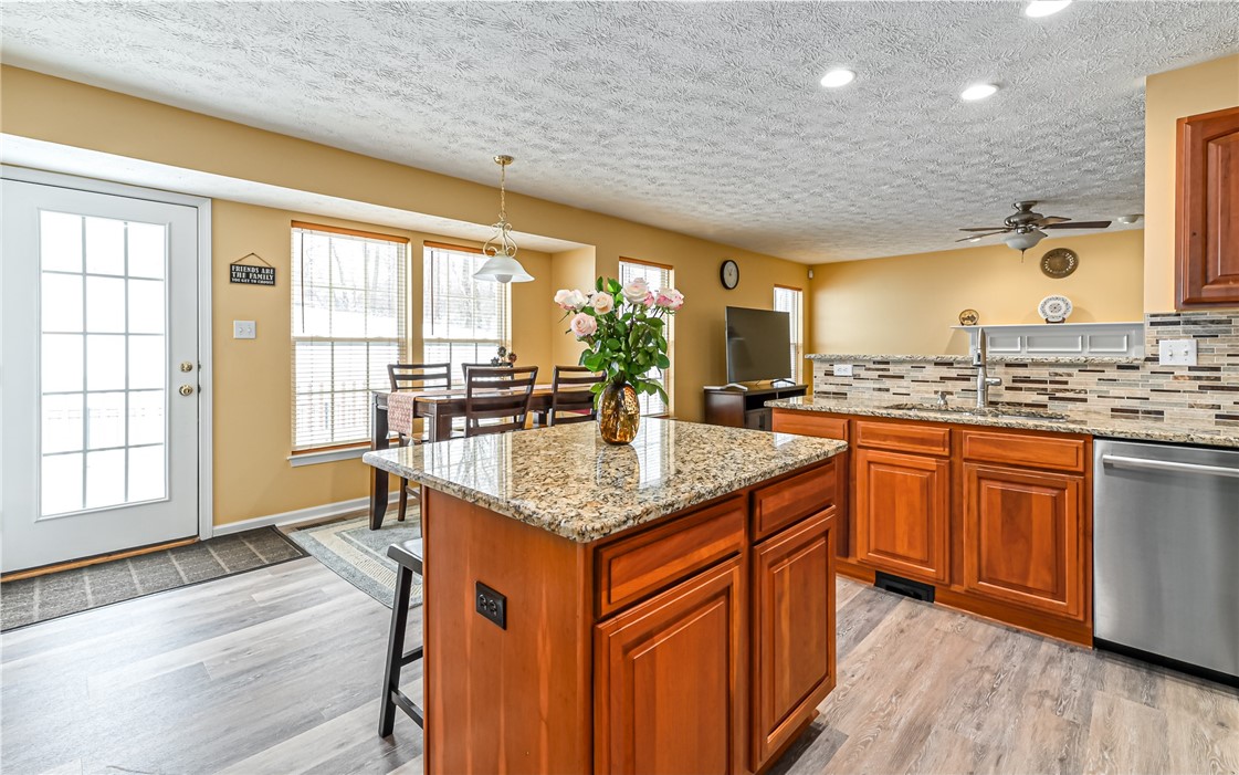 612 Meghan Ct
