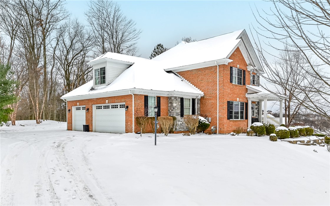 211 Tamarack Dr