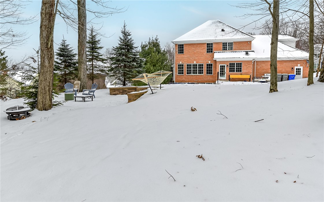211 Tamarack Dr