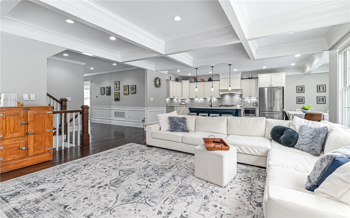 211 Tamarack Dr