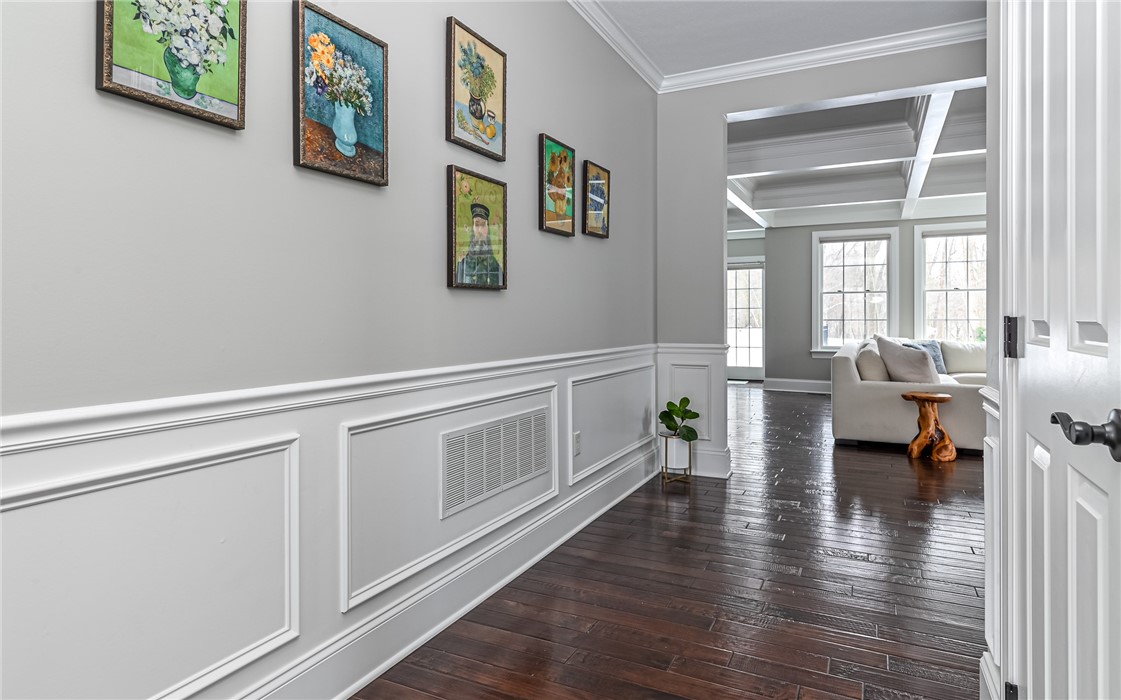 211 Tamarack Dr