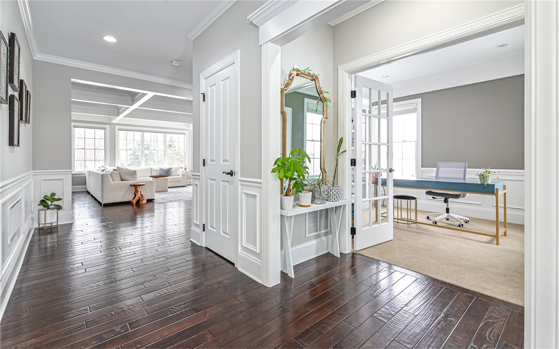 211 Tamarack Dr