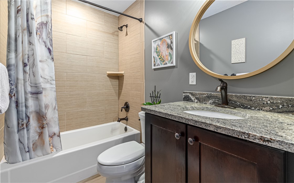 211 Tamarack Dr