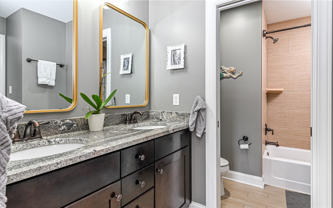 211 Tamarack Dr
