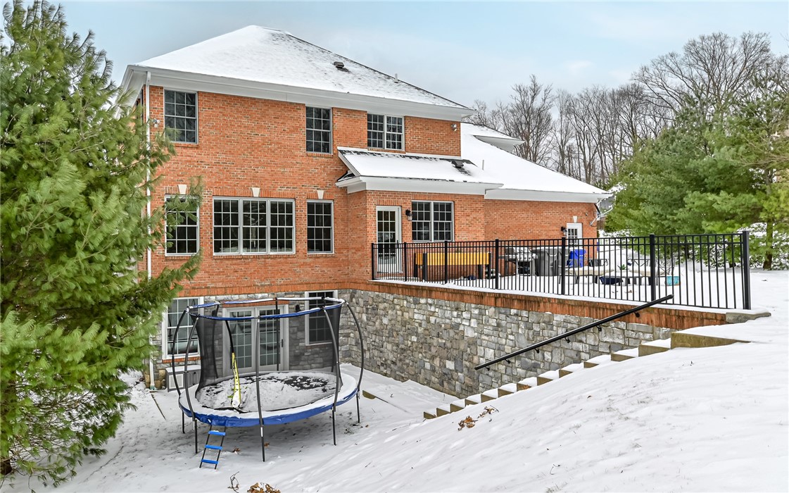 211 Tamarack Dr