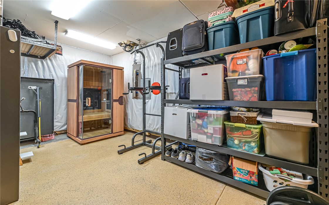 211 Tamarack Dr