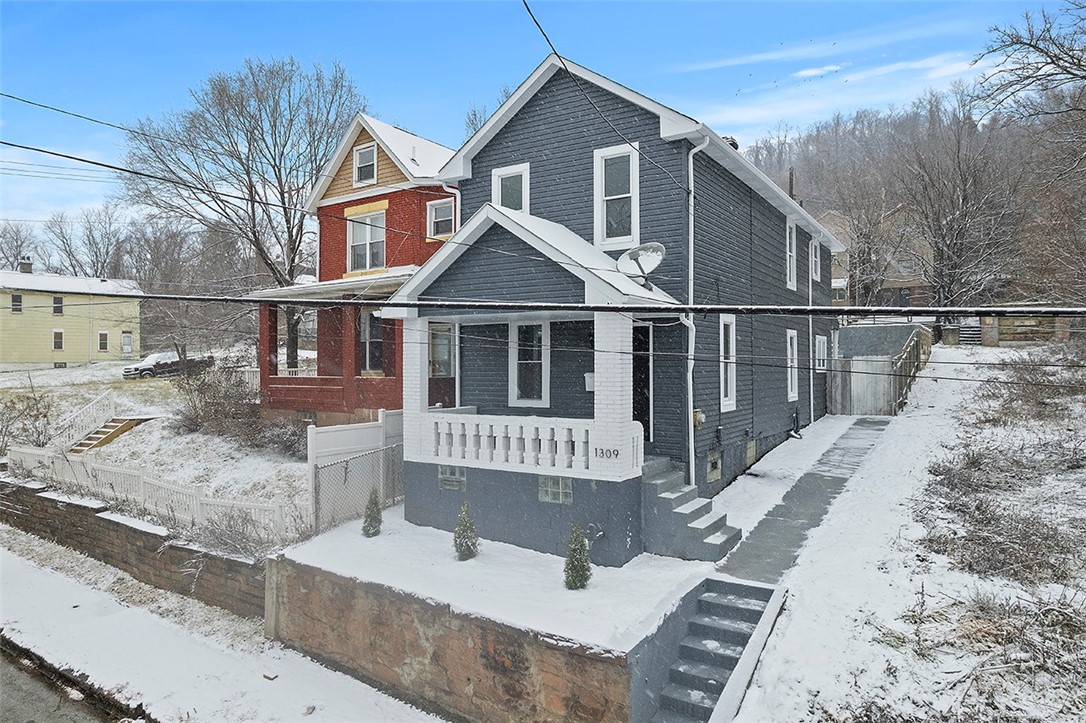1309 Bell Ave