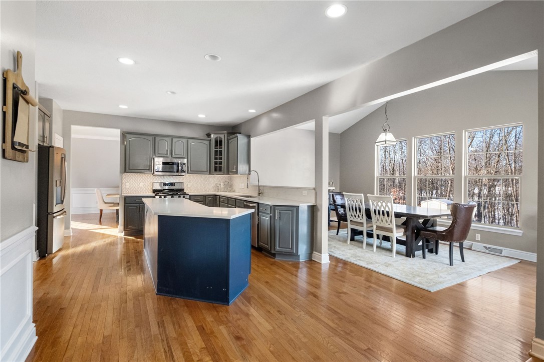 102 Evan Ct