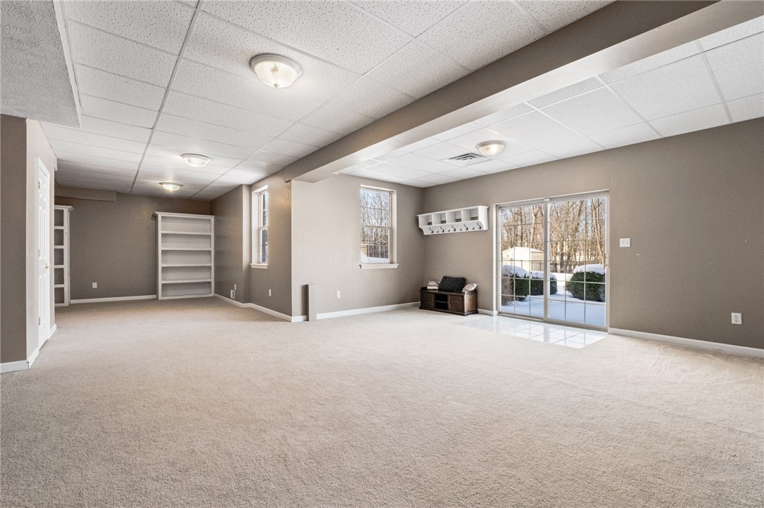 102 Evan Ct