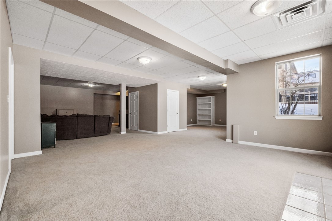 102 Evan Ct