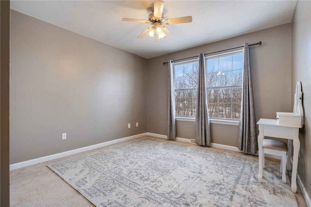 102 Evan Ct
