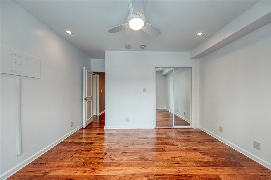 320 Fort Duquesne Blvd 4L