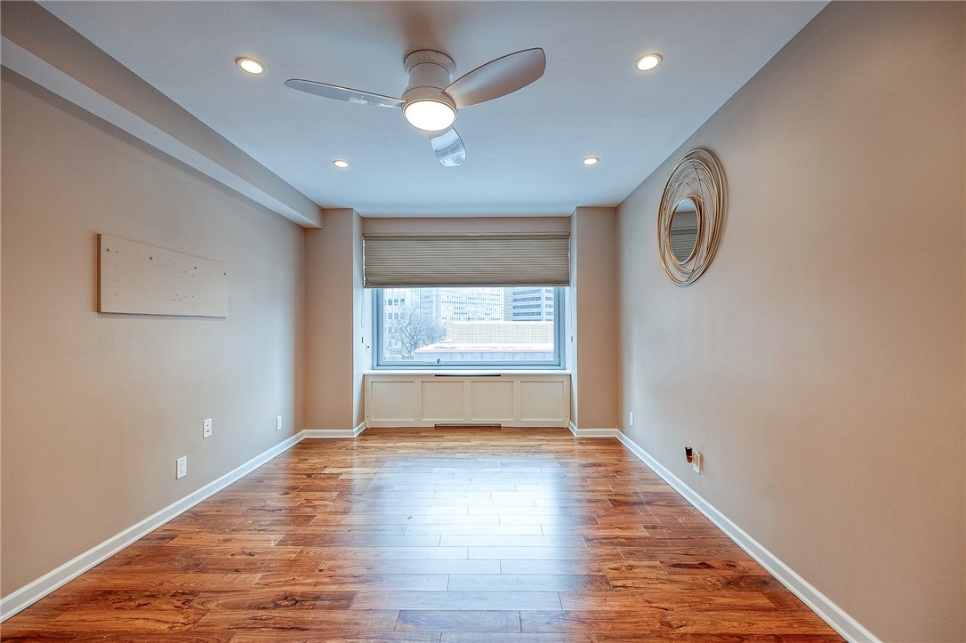 320 Fort Duquesne Blvd 4L