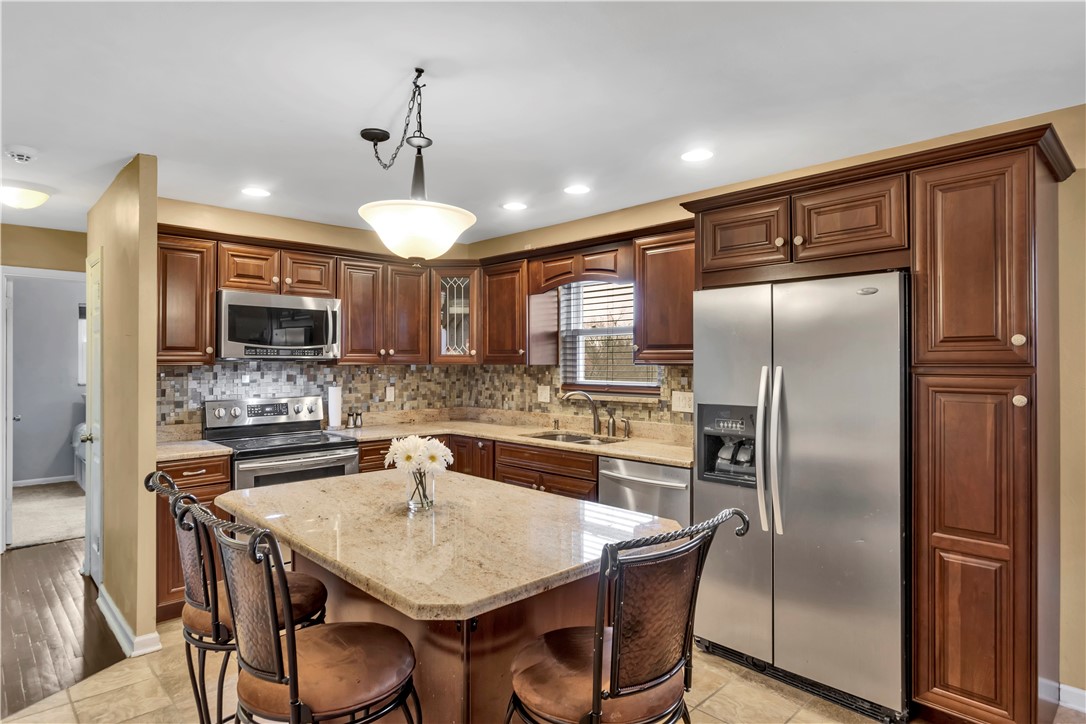 105 Lanford Dr