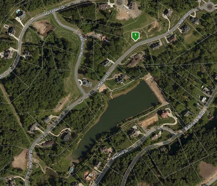 564 Macleod Dr