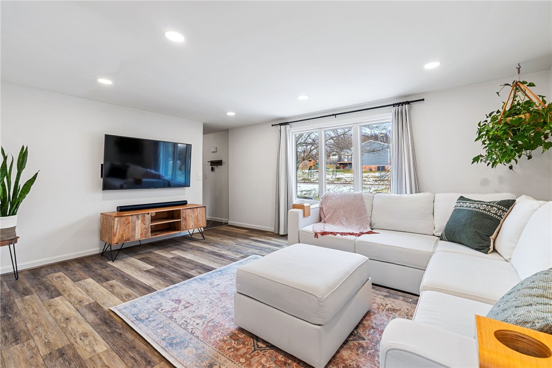 250 Kettering Cir