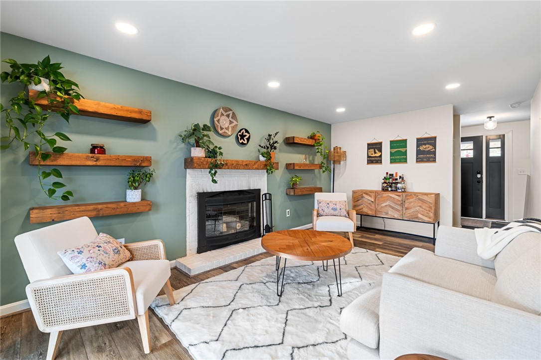 250 Kettering Cir