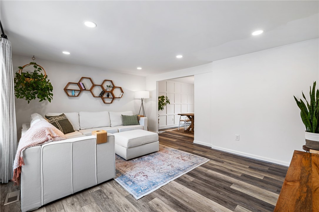 250 Kettering Cir