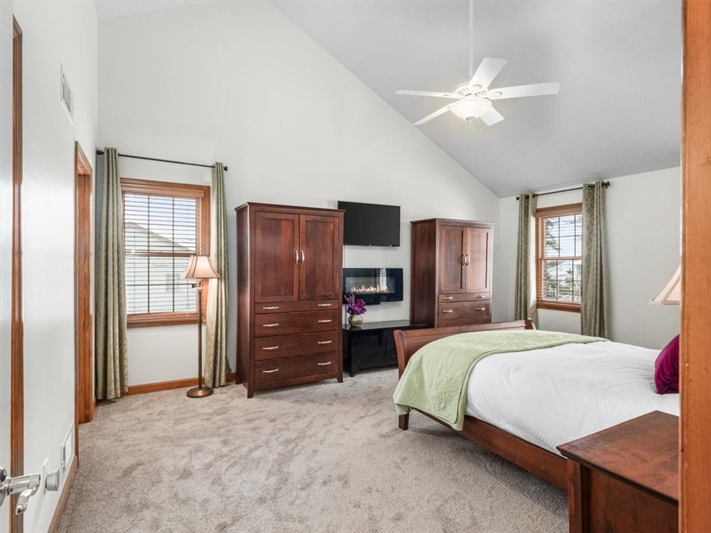 194 Warren Rd