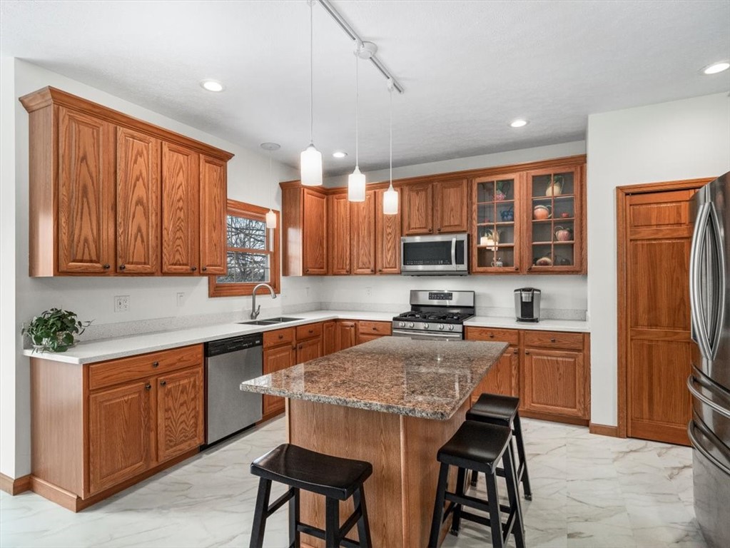194 Warren Rd