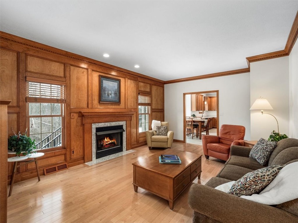 194 Warren Rd