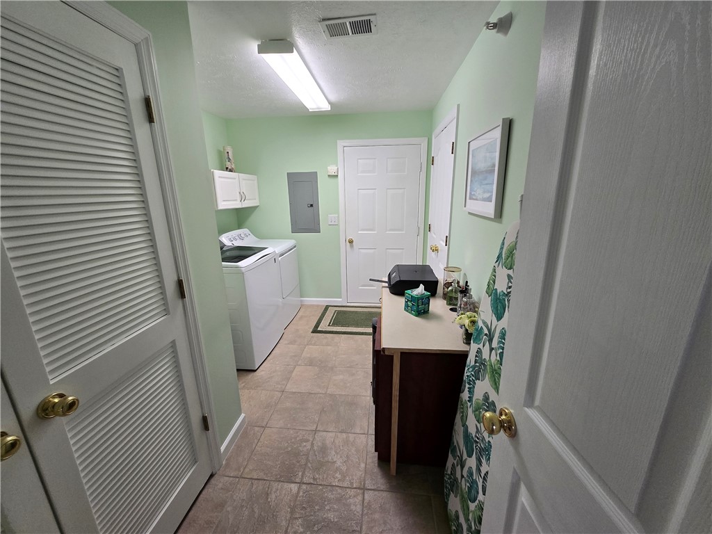 229 Adams Pointe Blvd 10