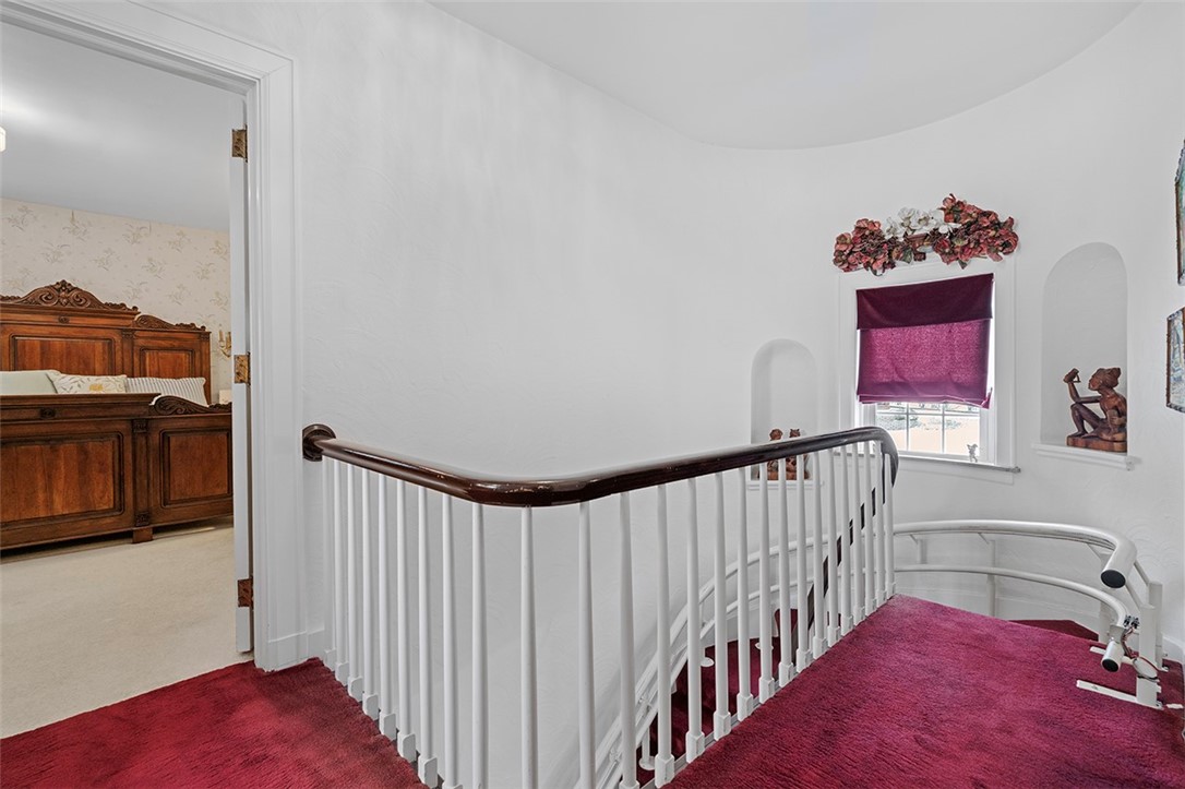 1922 Woodside Road