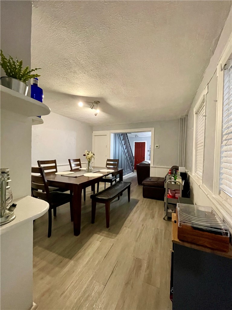 1318 Sarah St