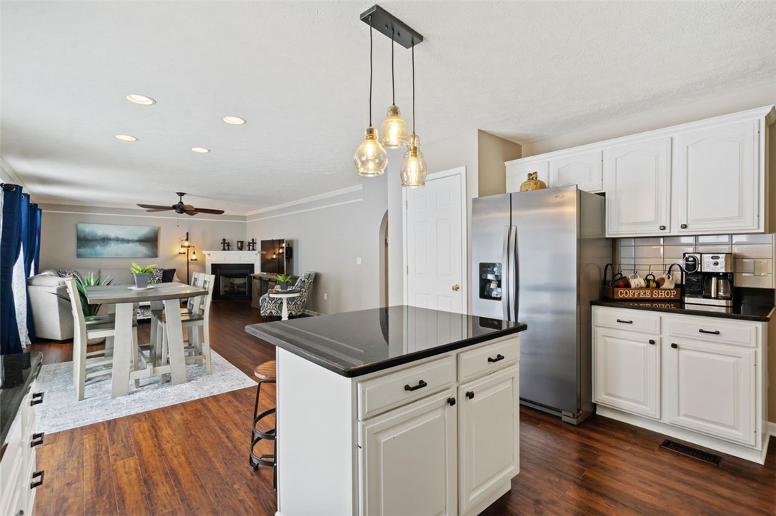 8023 Maureen Dr