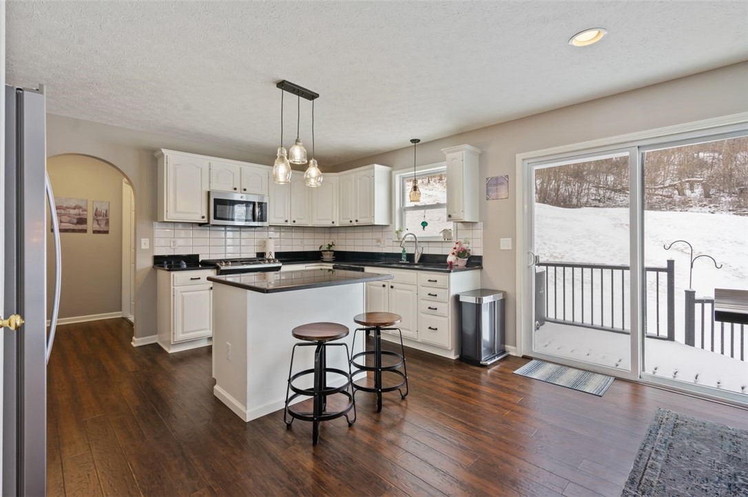 8023 Maureen Dr
