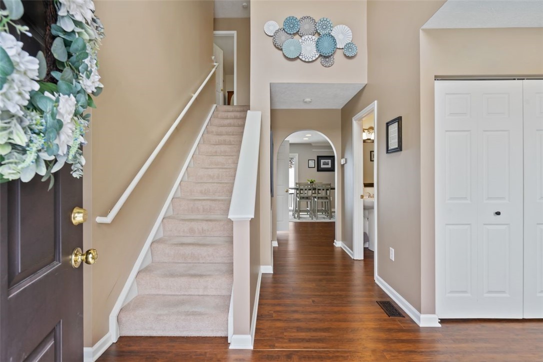 8023 Maureen Dr