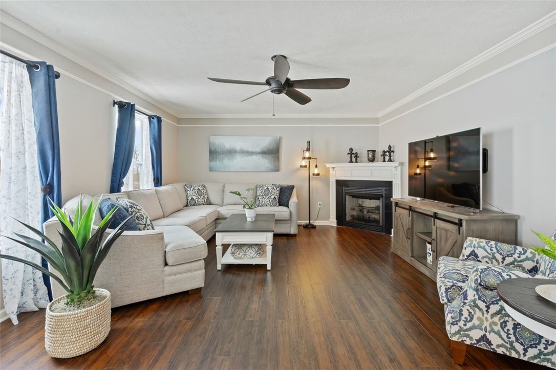 8023 Maureen Dr