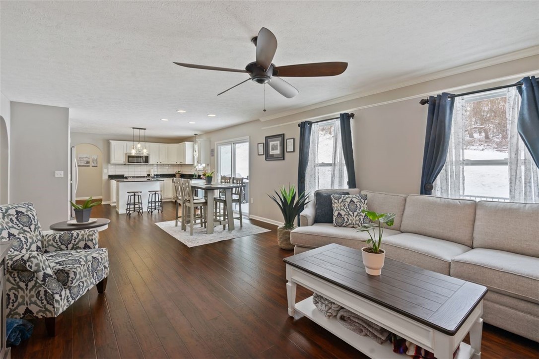 8023 Maureen Dr