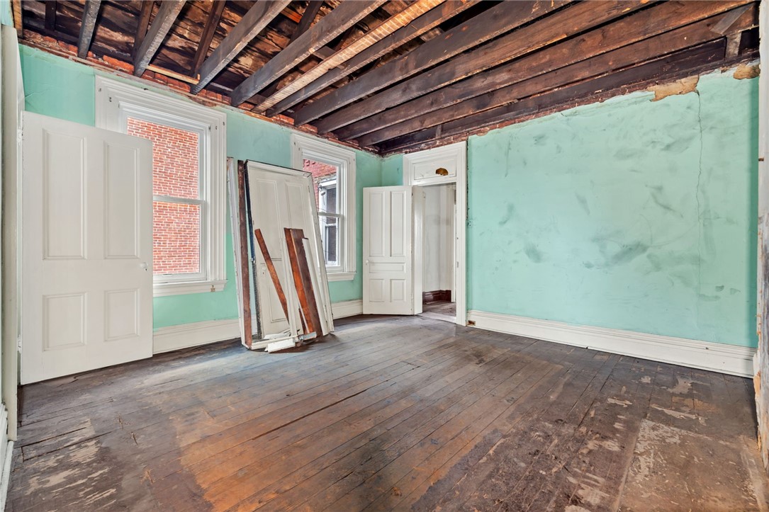 262 Emerson St