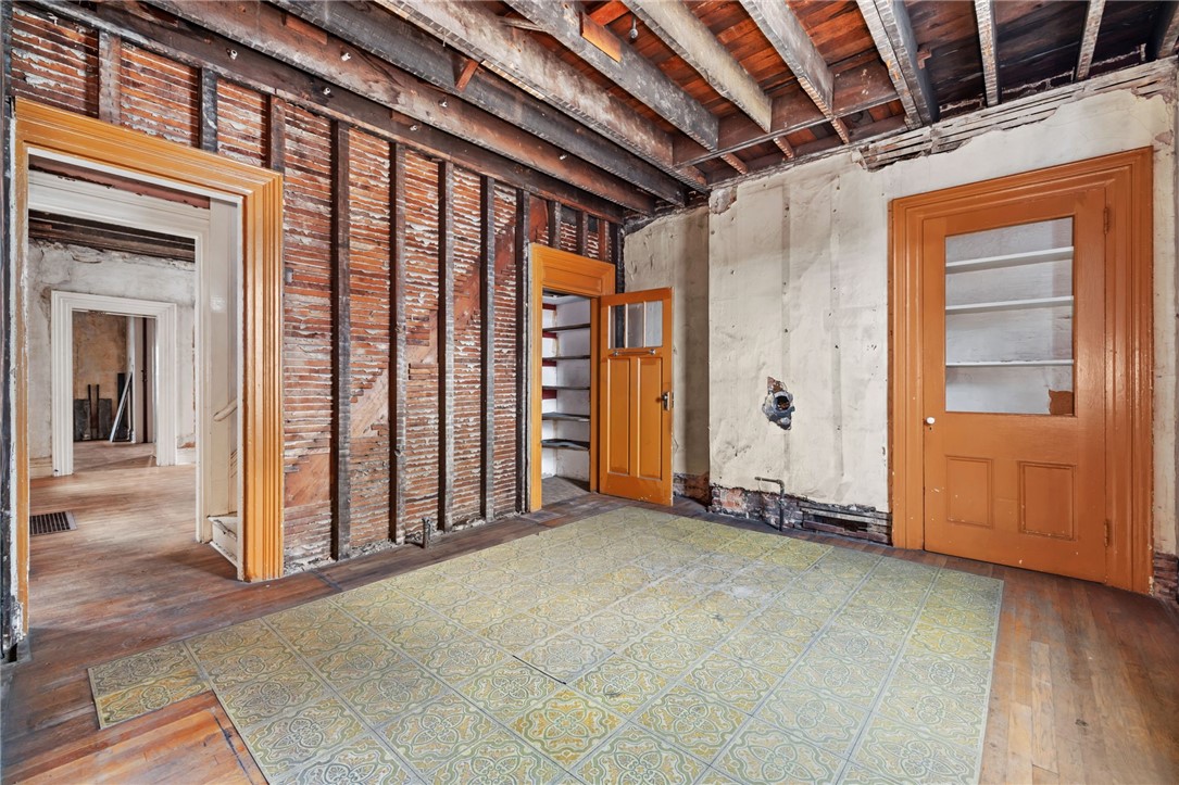 262 Emerson St