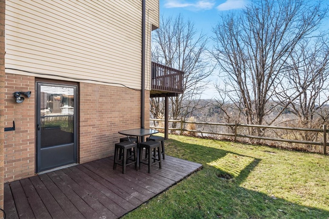 9867 Tomahawk Trail