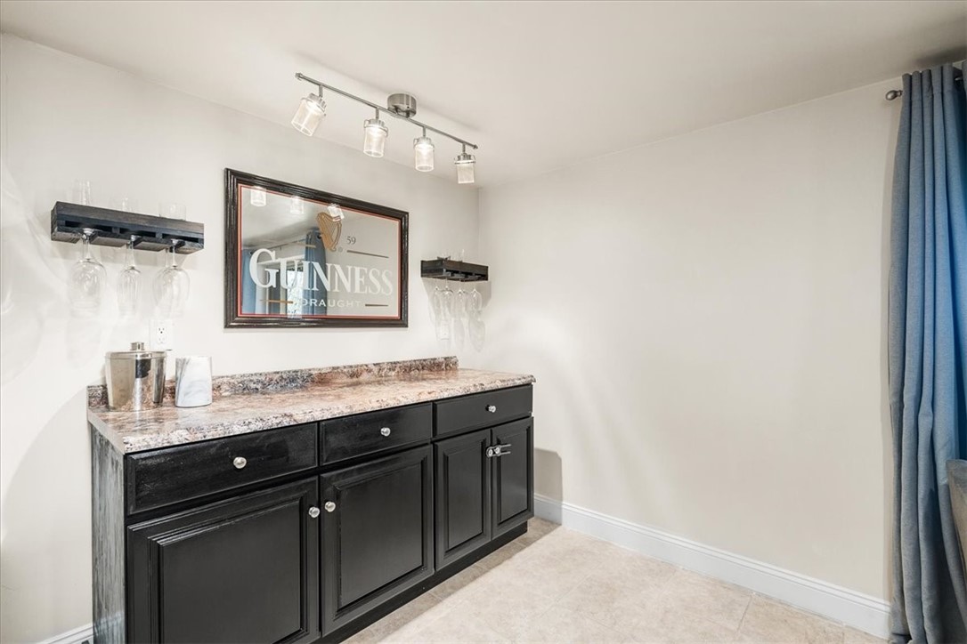 9867 Tomahawk Trail