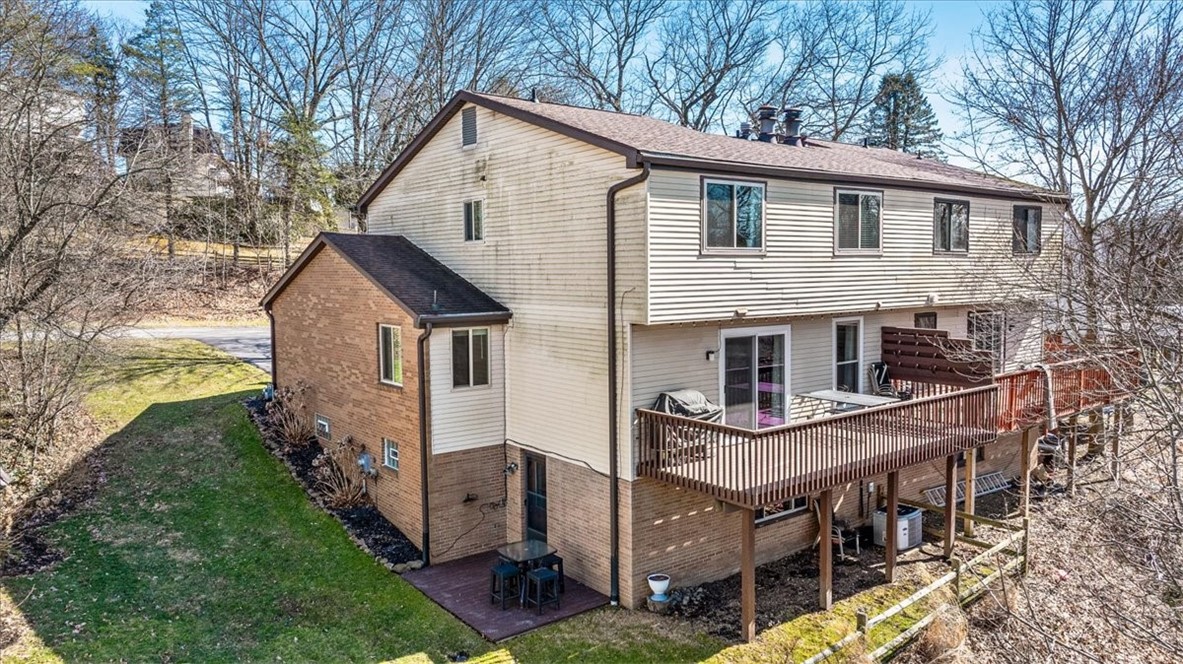 9867 Tomahawk Trail