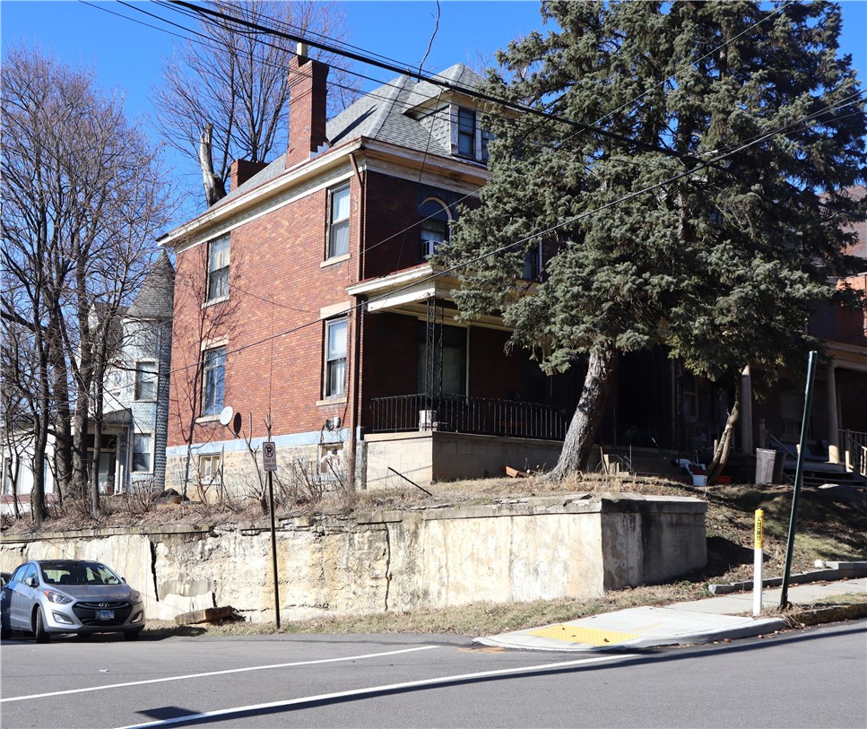 188 Kendall Ave