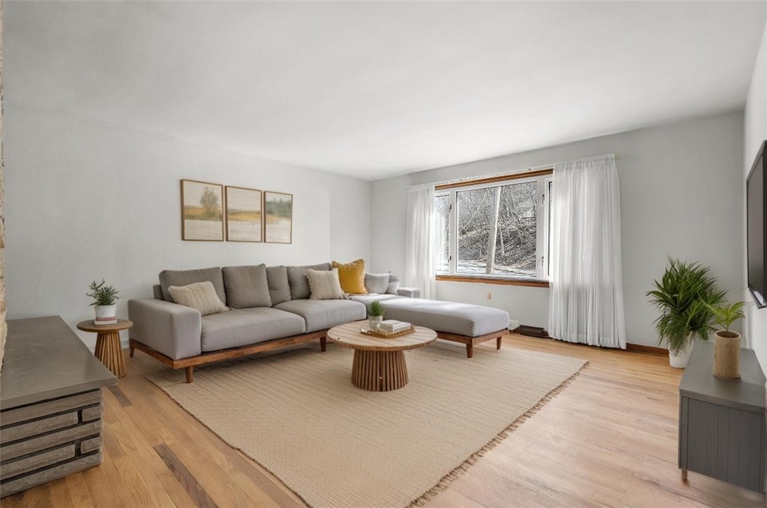 343 Glaser Ave