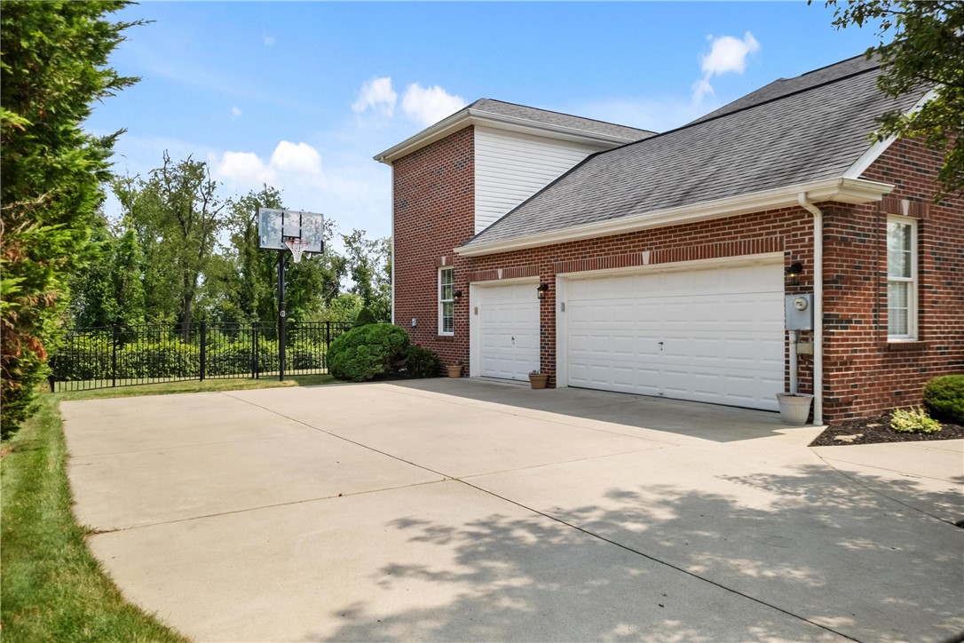 2035 Sterling Drive