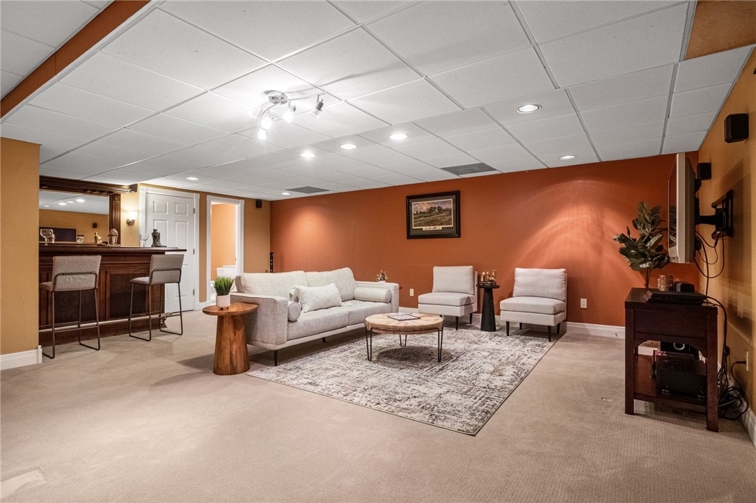 101 Thousand Oaks Dr.