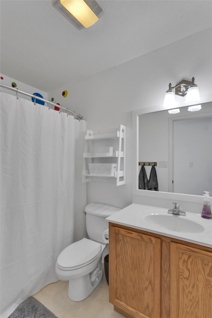 207 Lawrence Ct