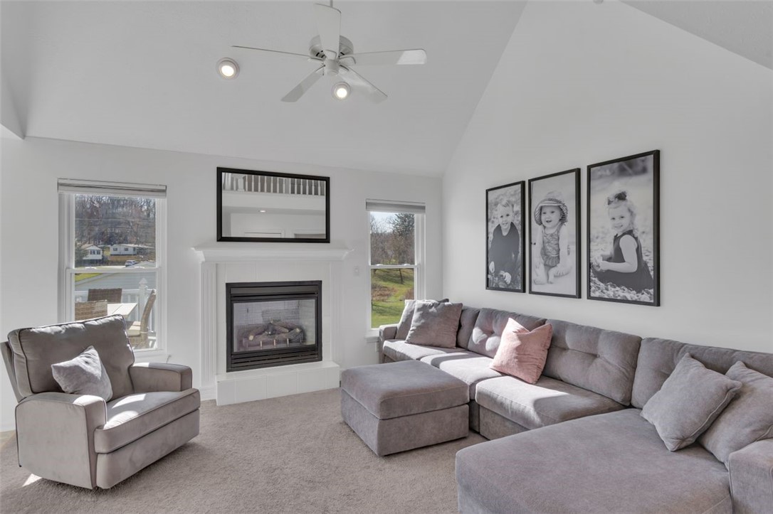 207 Lawrence Ct