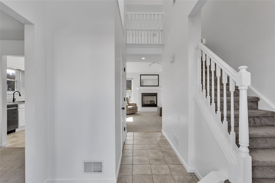 207 Lawrence Ct