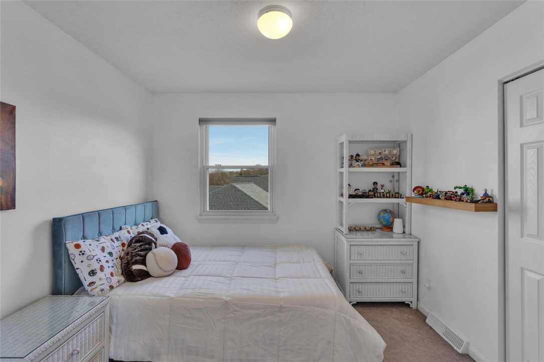 207 Lawrence Ct
